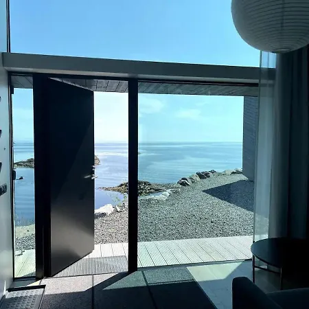 High End Sea Cabins At A In Lofoten Moskenes Exterior photo