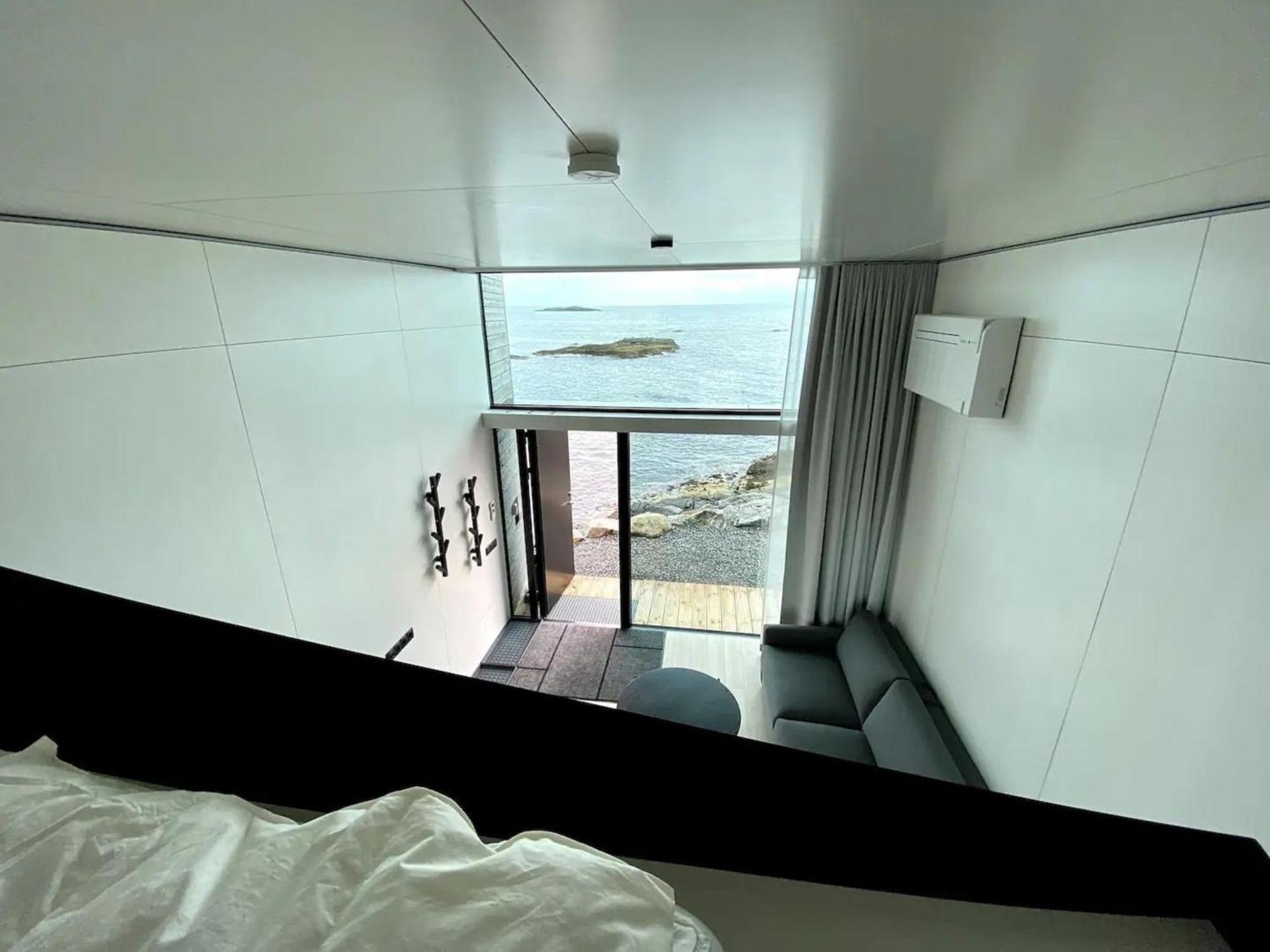 Apartment High End Sea At A In Lofoten *