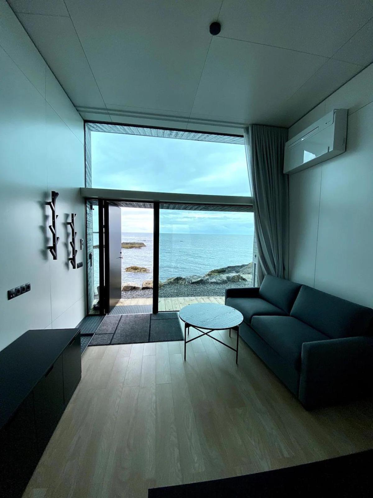 Apartment High End Sea At A In Lofoten *