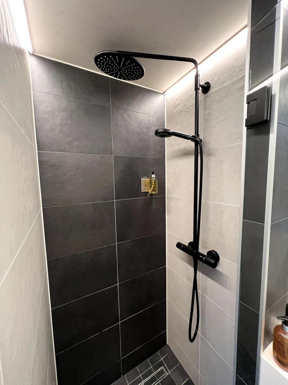 Apartment High End Sea At A In Lofoten *