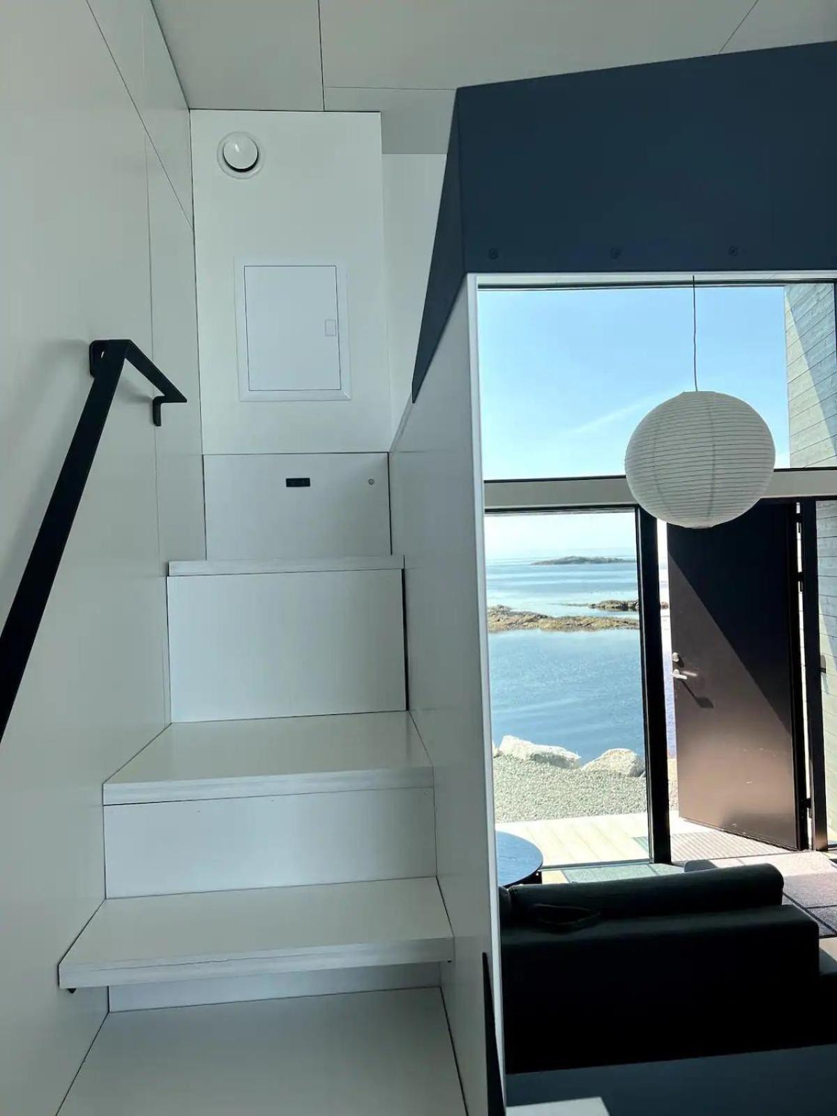 High End Sea At A In Lofoten Apartment *