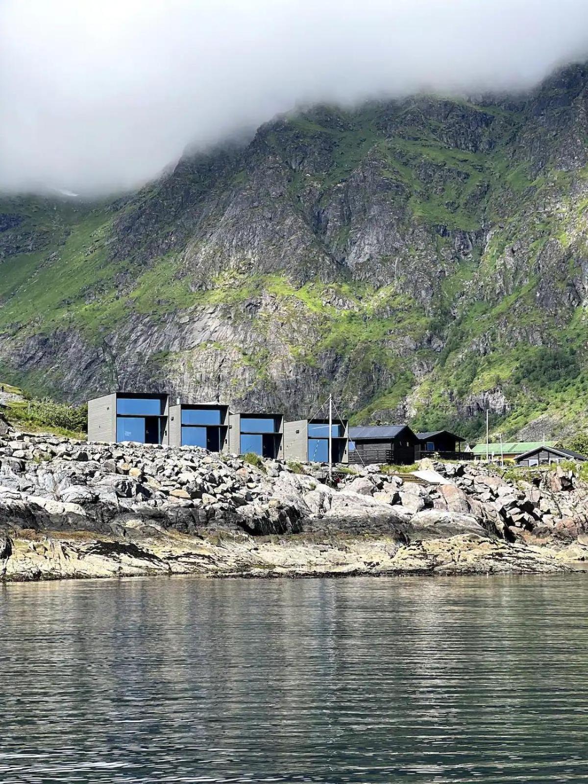 High End Sea At A In Lofoten Apartment