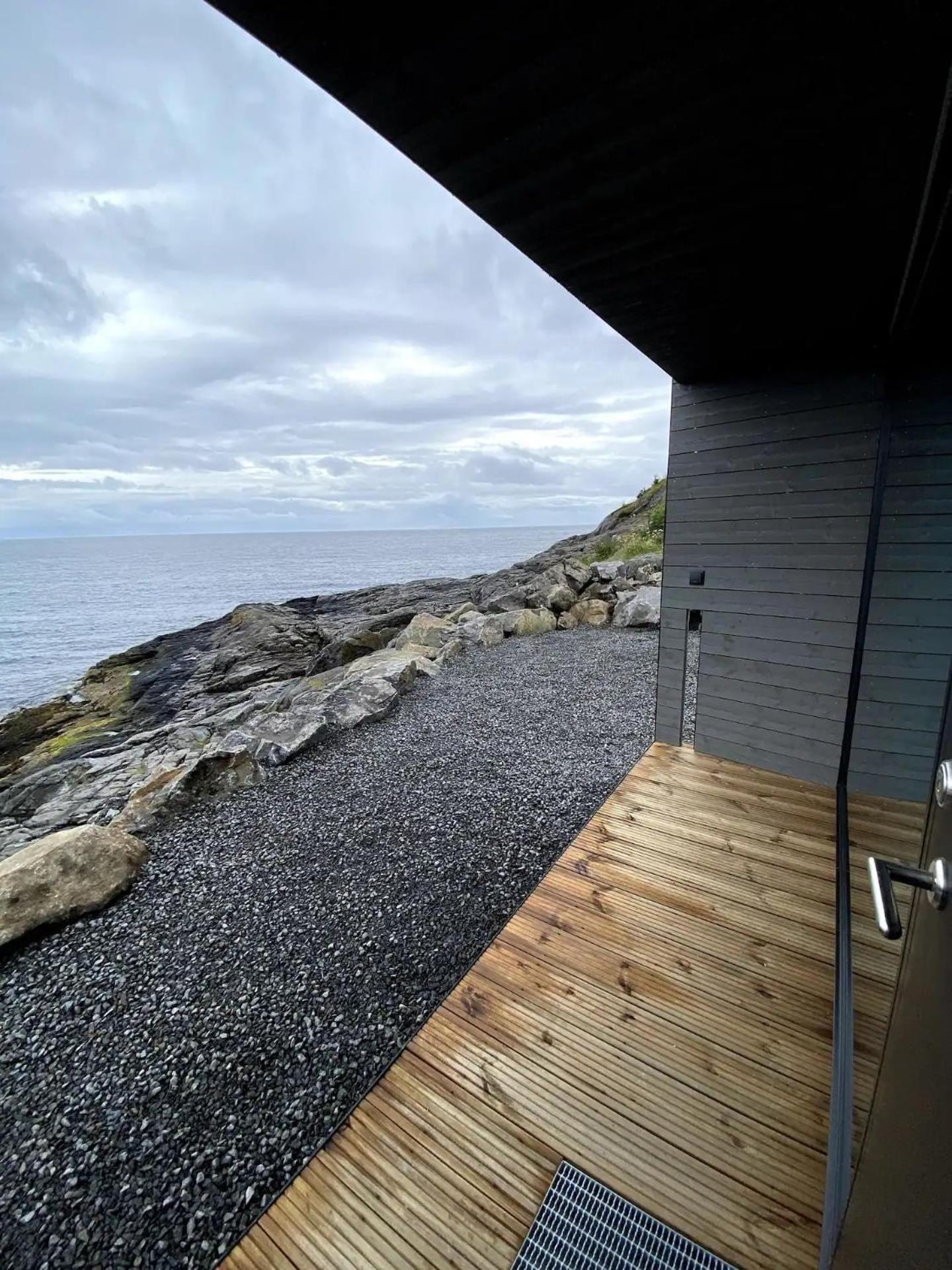 High End Sea At A In Lofoten Moskenes