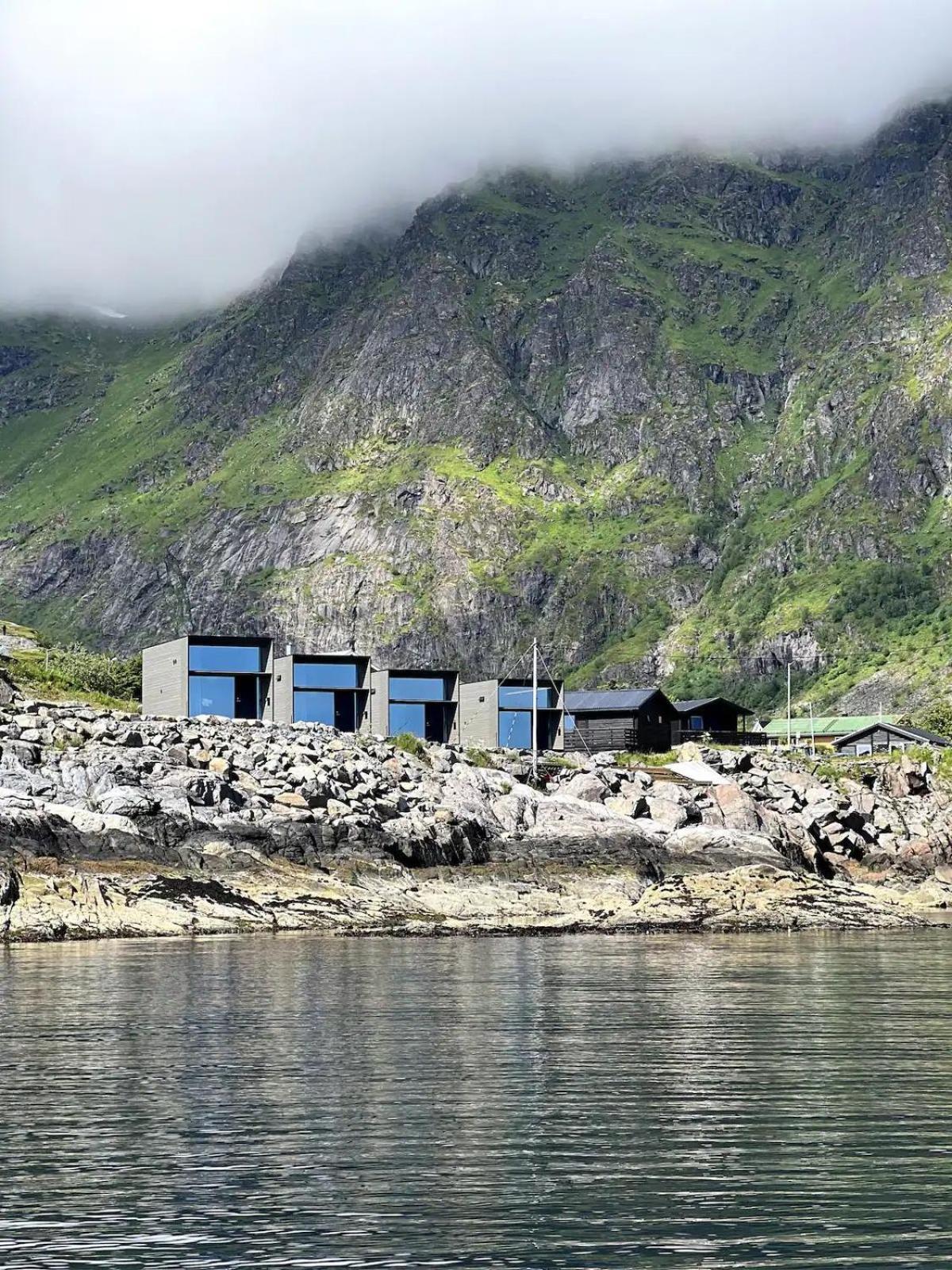 High End Sea At A In Lofoten Apartment *